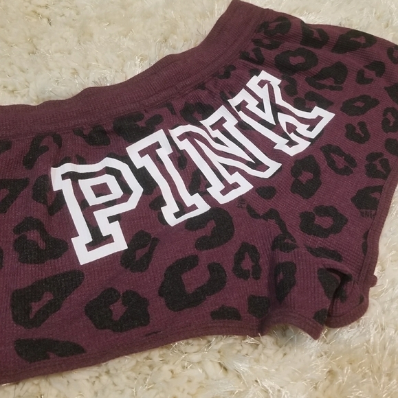 PINK Victoria's Secret Pants - Victoria's secret Pink shorts